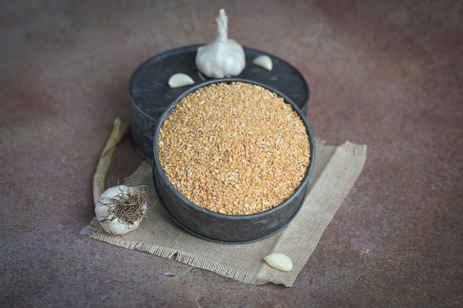 Dehydrated garlic minced