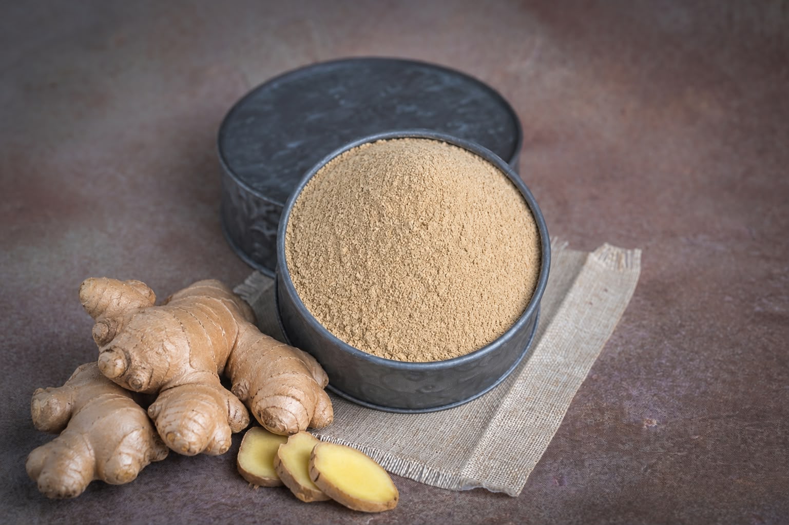 Dehydrated ginger powder