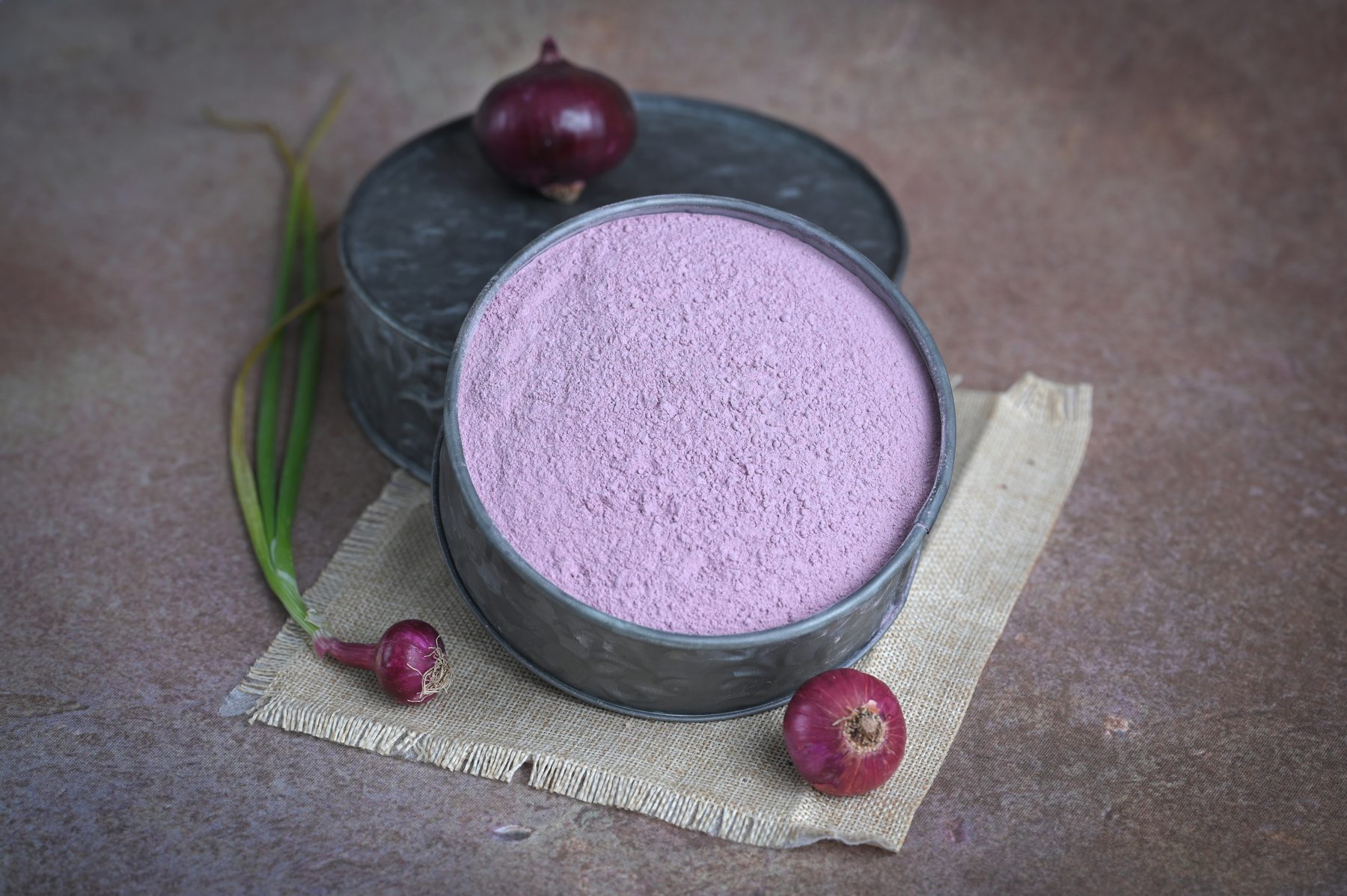 Pink onion powder