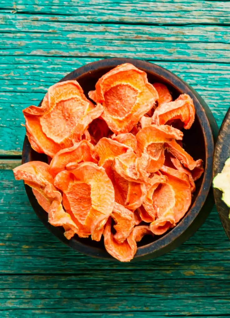 Dehydrated carrot slices